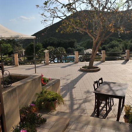 ノート Agriturismo Timpa Del Soleヴィラ エクステリア 写真