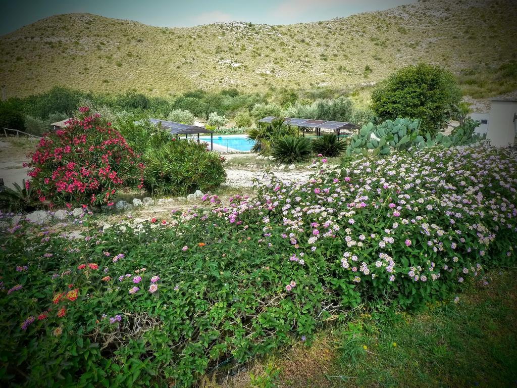 ノート Agriturismo Timpa Del Soleヴィラ エクステリア 写真