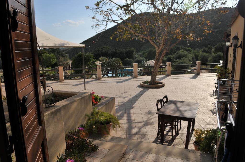 ノート Agriturismo Timpa Del Soleヴィラ エクステリア 写真